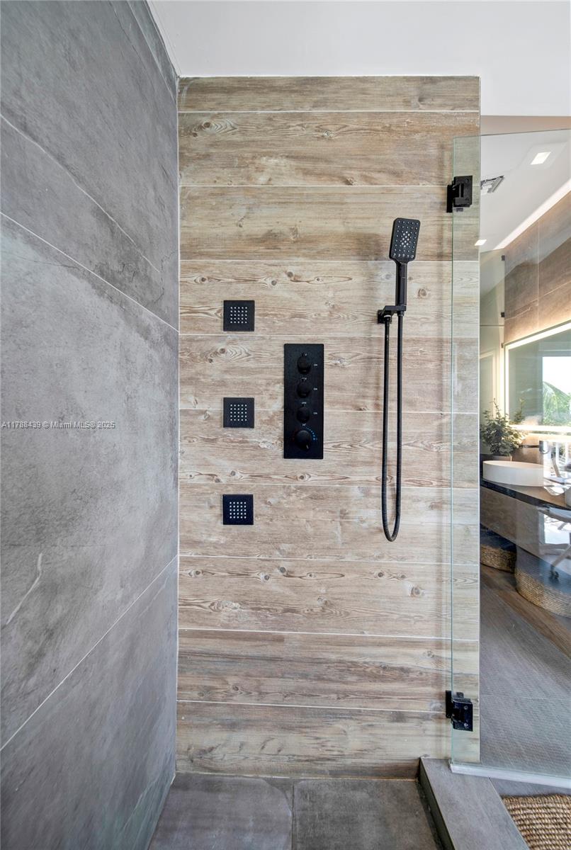 NORTH BEACH TOWNHOMES A C - Residential