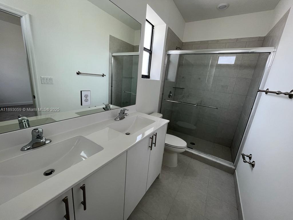 Corsica SILVER PALM - Residential Lease
