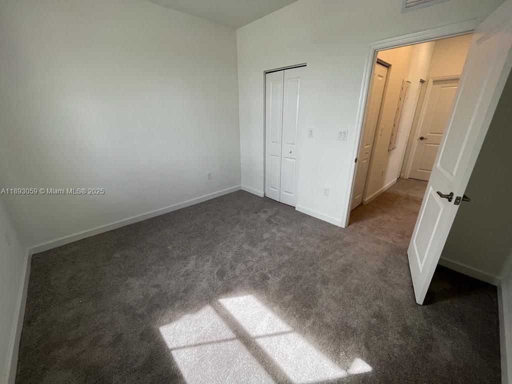 Corsica SILVER PALM - Residential Lease