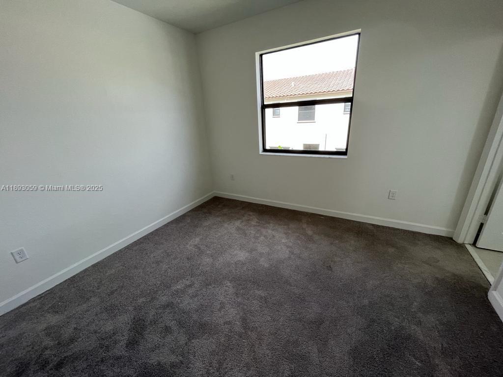 Corsica SILVER PALM - Residential Lease