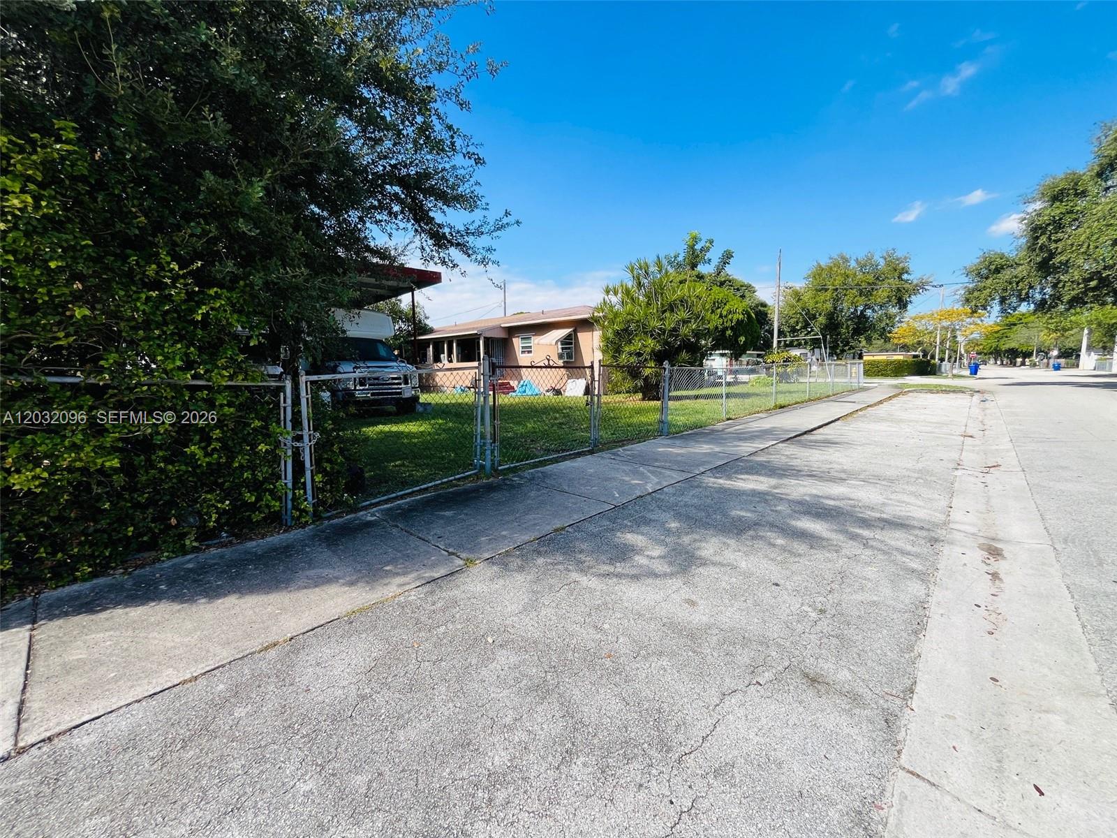1100 NW 57th St