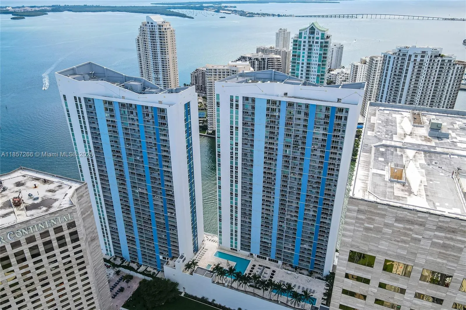 Miami, Florida 33131, United States, 1 Bedroom Bedrooms, ,1 BathroomBathrooms,Residential,Active,190211