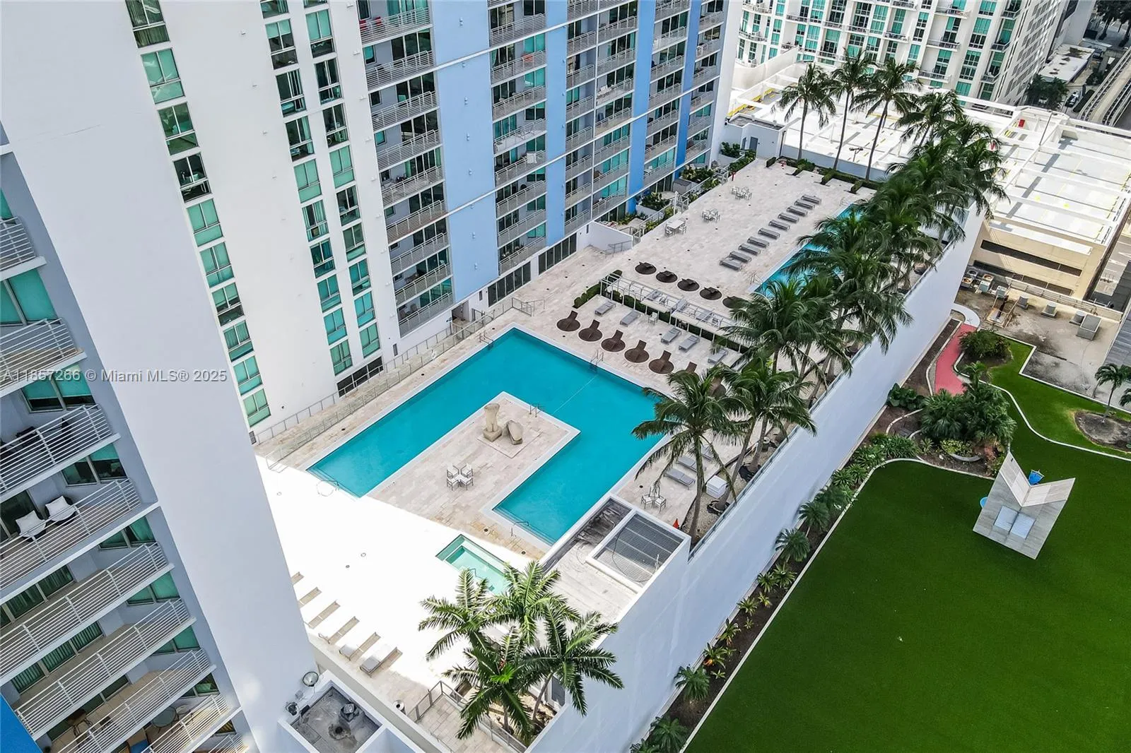 Miami, Florida 33131, United States, 1 Bedroom Bedrooms, ,1 BathroomBathrooms,Residential,Active,190211