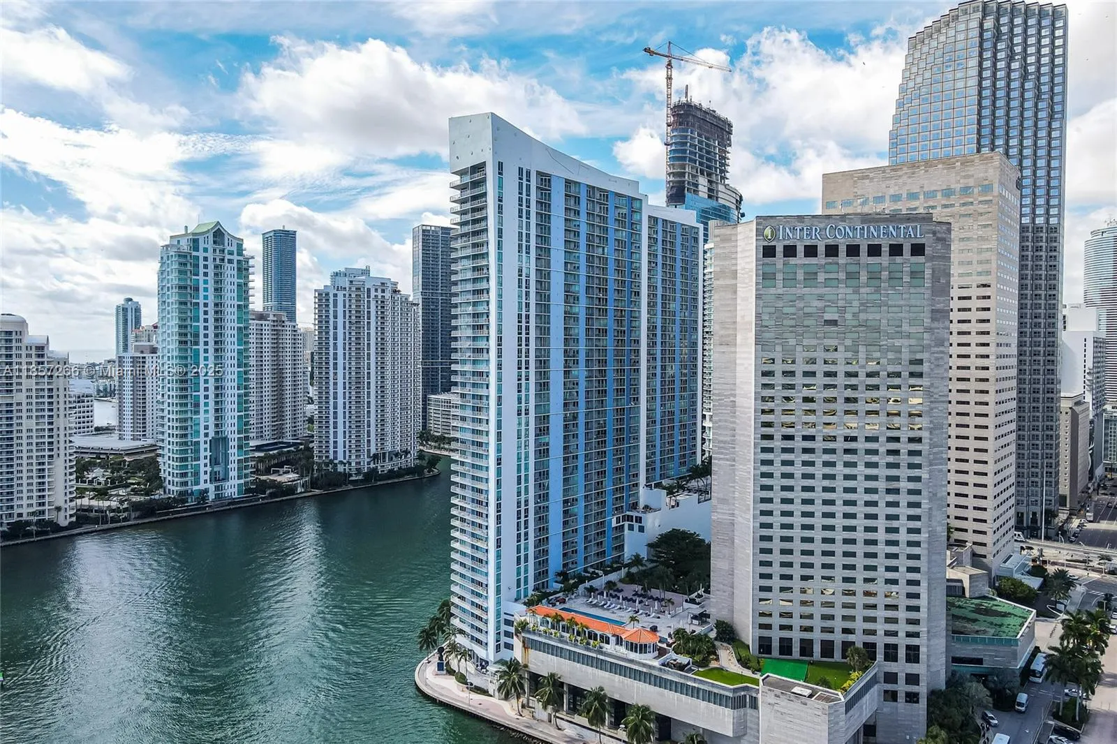 Miami, Florida 33131, United States, 1 Bedroom Bedrooms, ,1 BathroomBathrooms,Residential,Active,190211