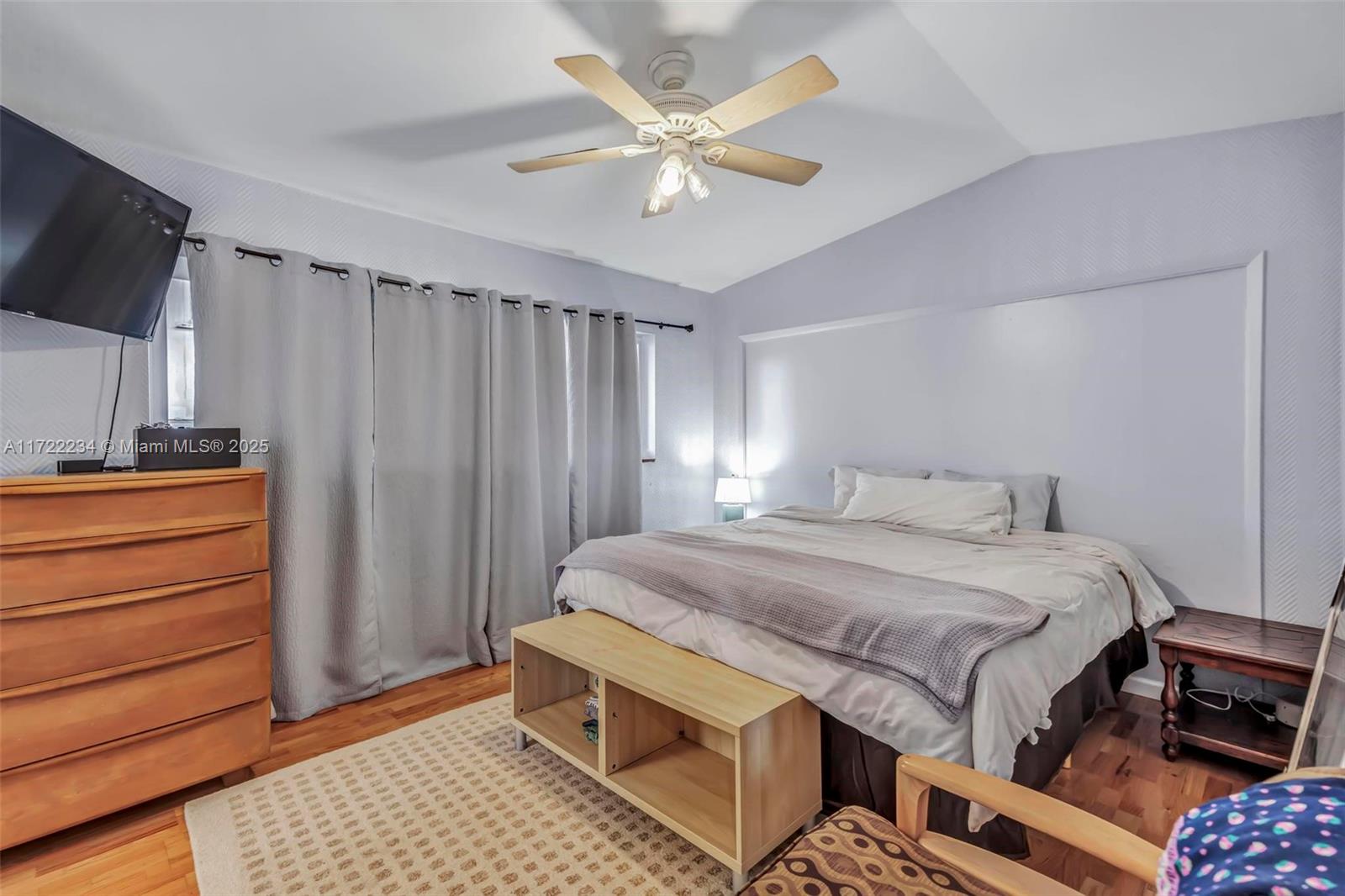 LAUDERDALE ISLES NO 2-BLK - Residential
