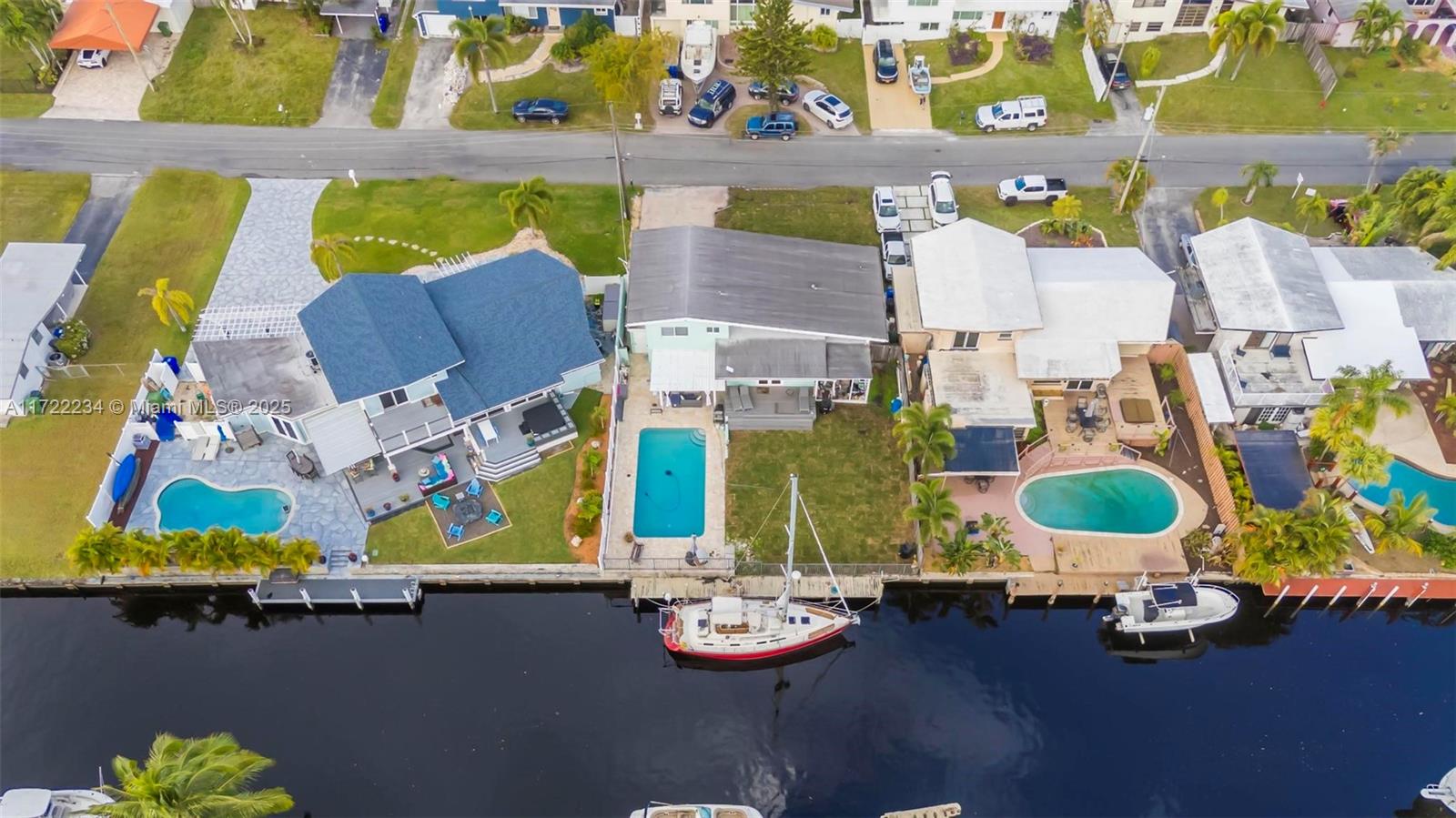 LAUDERDALE ISLES NO 2-BLK - Residential