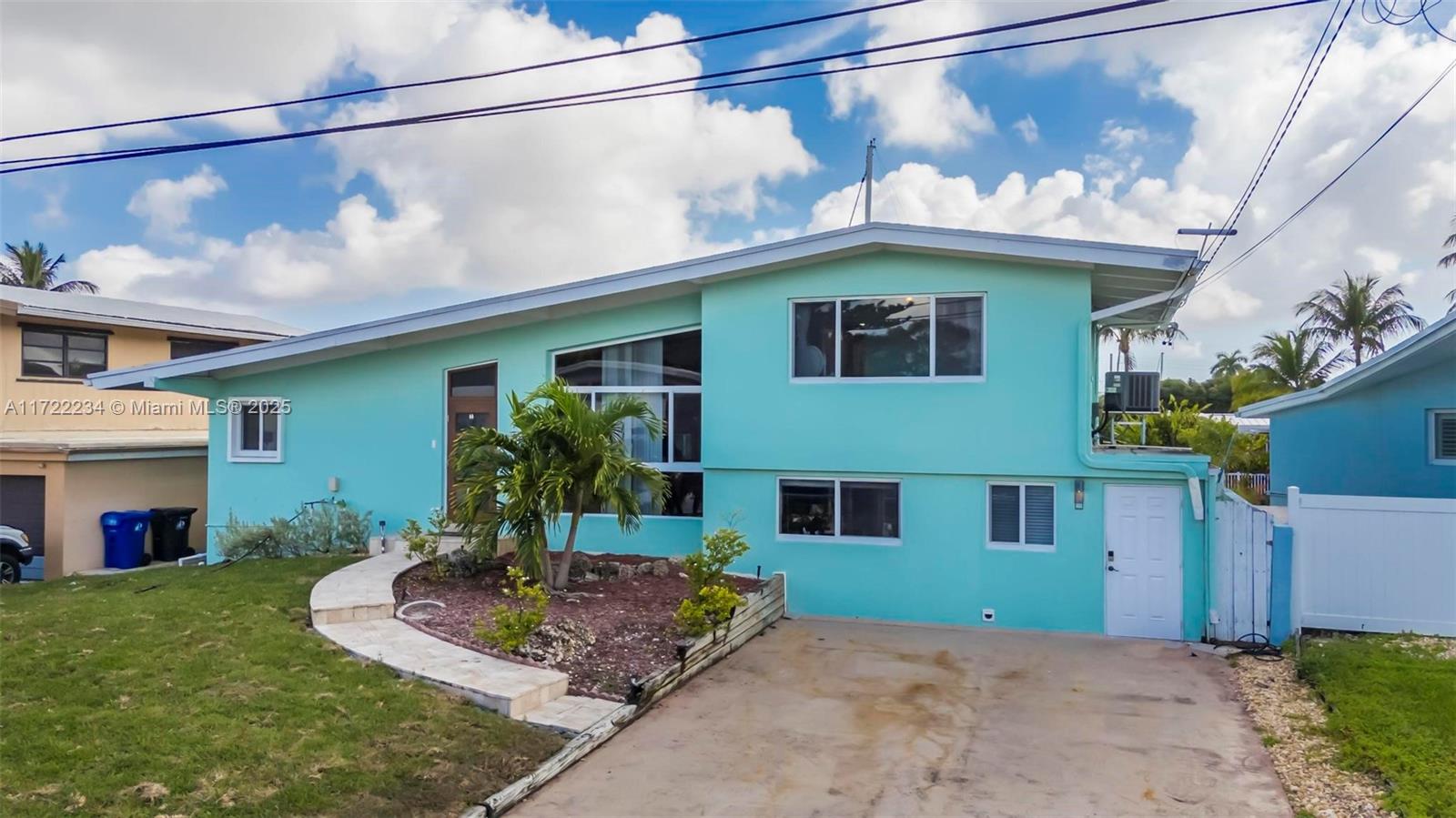 LAUDERDALE ISLES NO 2-BLK - Residential
