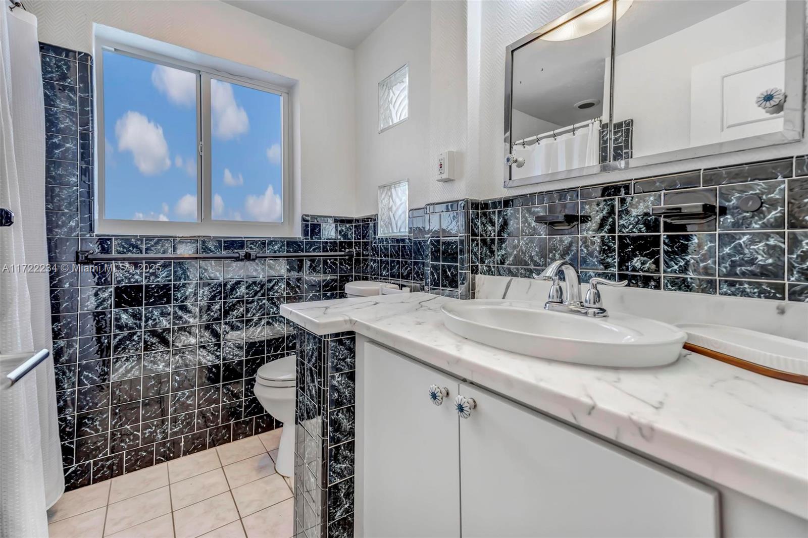 LAUDERDALE ISLES NO 2-BLK - Residential