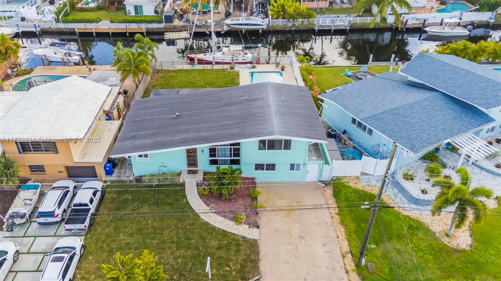 LAUDERDALE ISLES NO 2-BLK - Residential