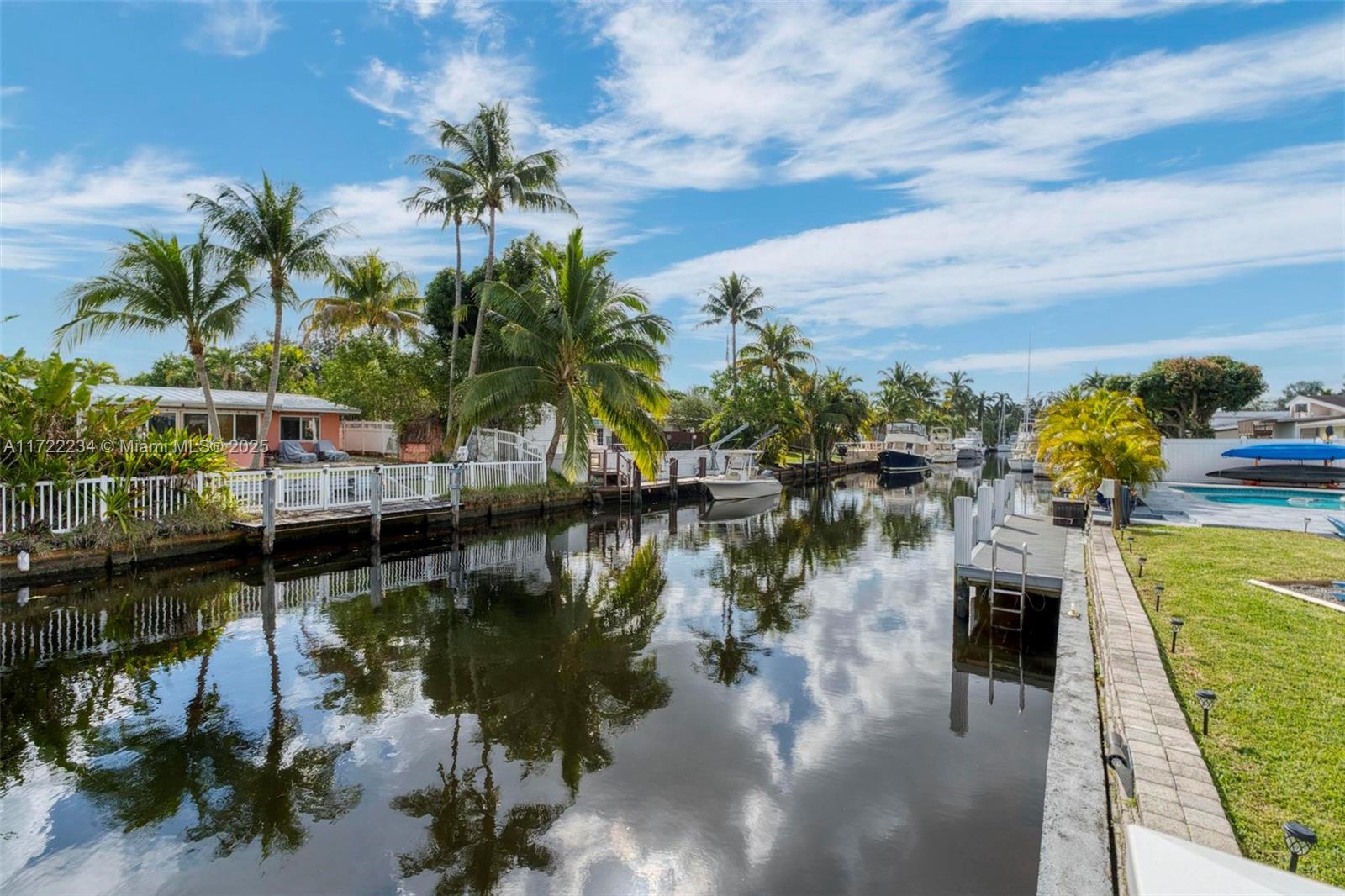 LAUDERDALE ISLES NO 2-BLK - Residential
