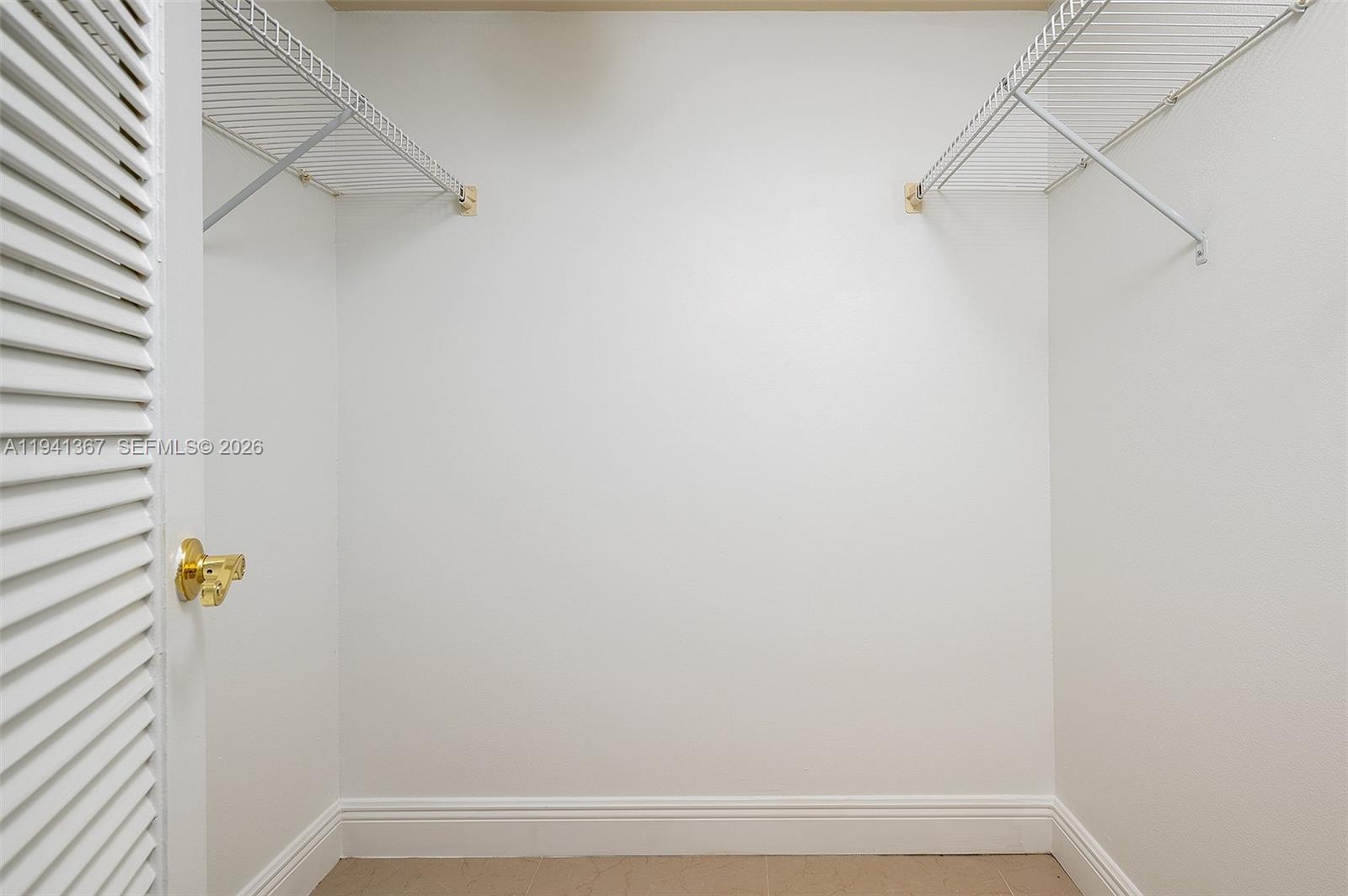 ROLLING HILLS GOLF - Residential