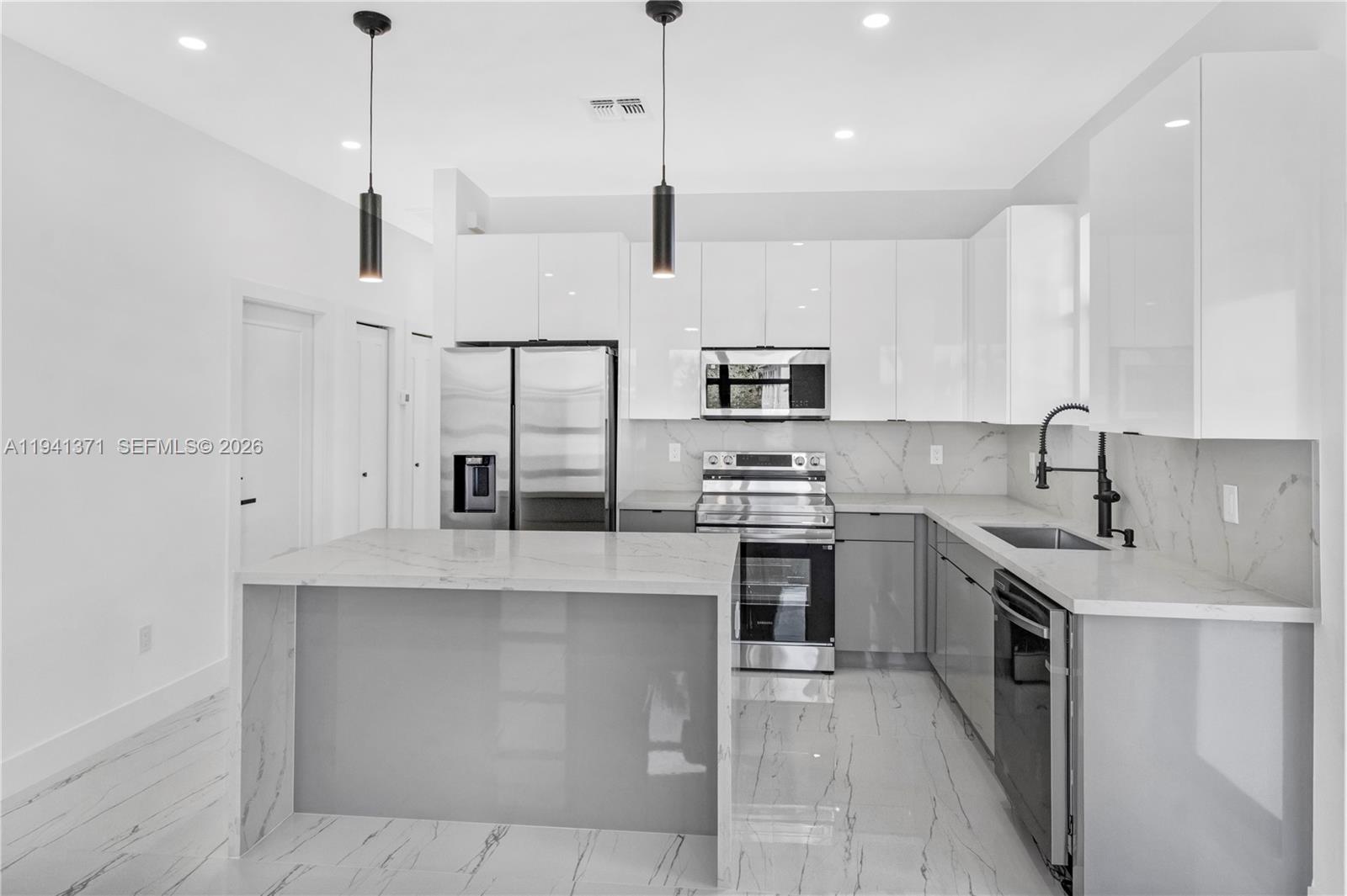 LEHIGH ACRES - Residential Income