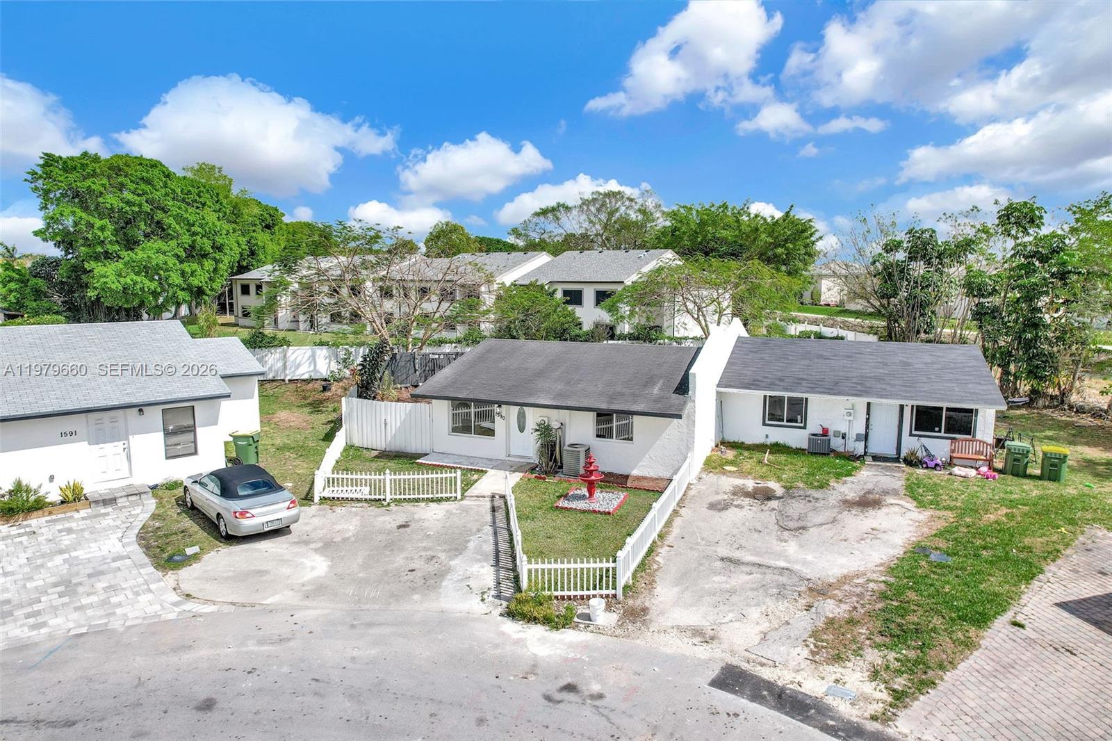 ESPLANADE - Residential