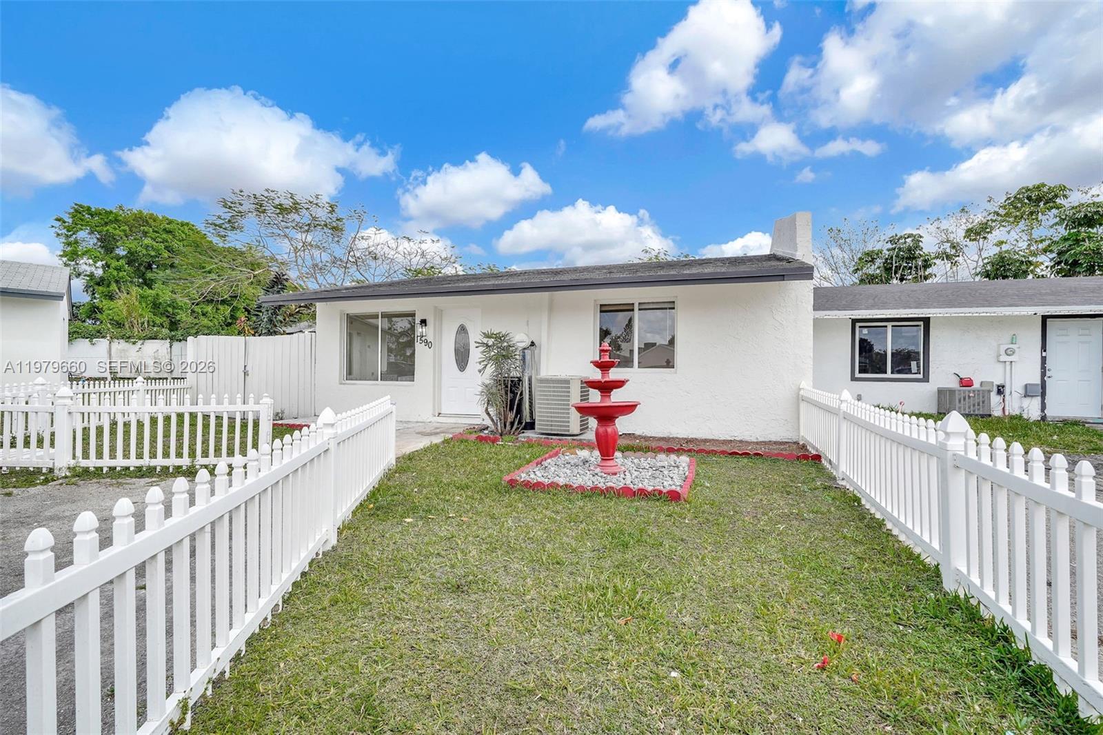 ESPLANADE - Residential