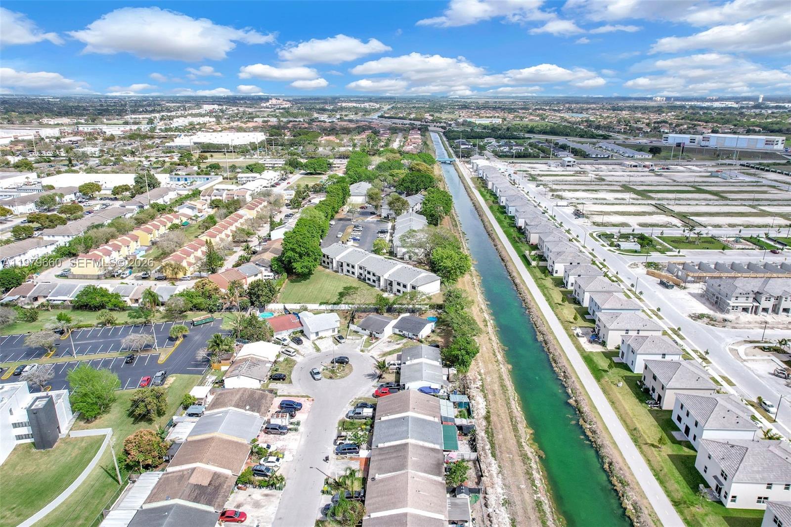 ESPLANADE - Residential