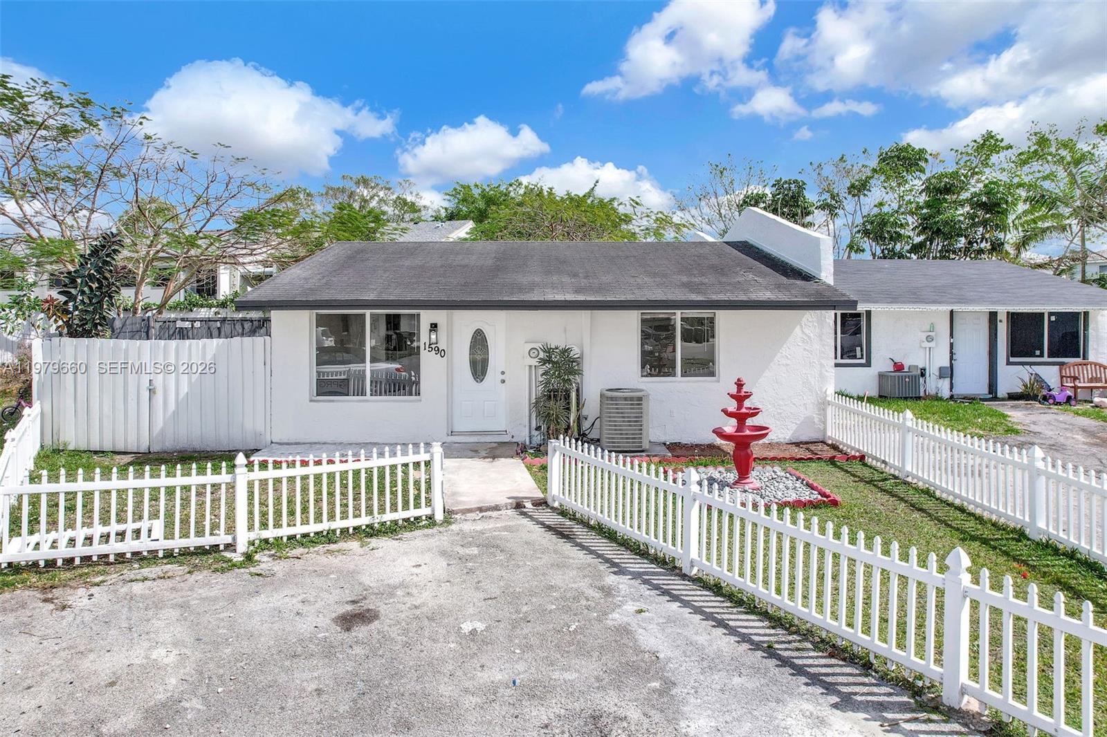 ESPLANADE - Residential