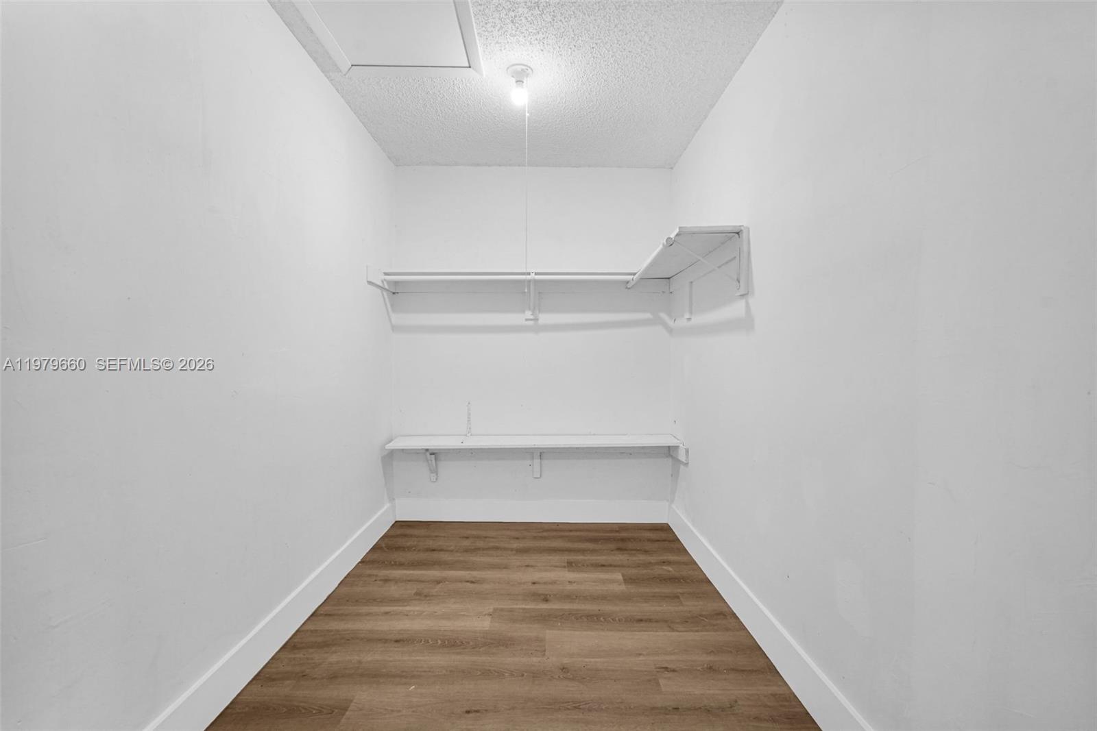 ESPLANADE - Residential