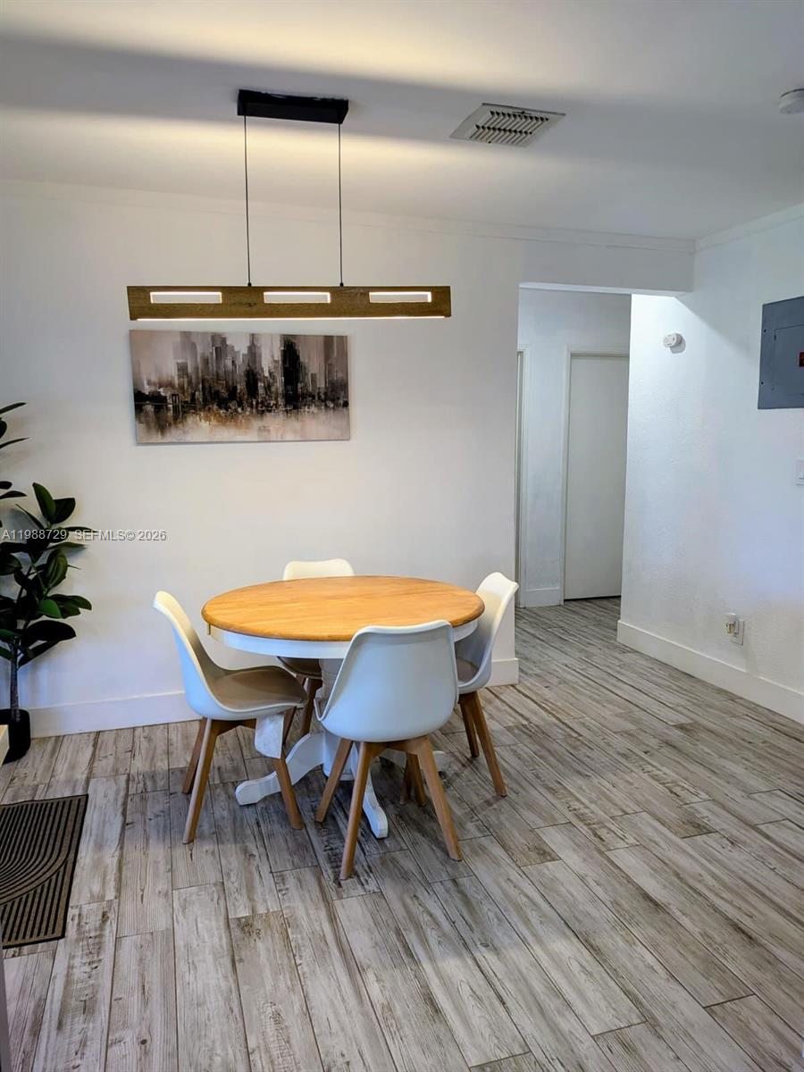 NORTH ANDREWS TERRACE FIR - Residential Lease