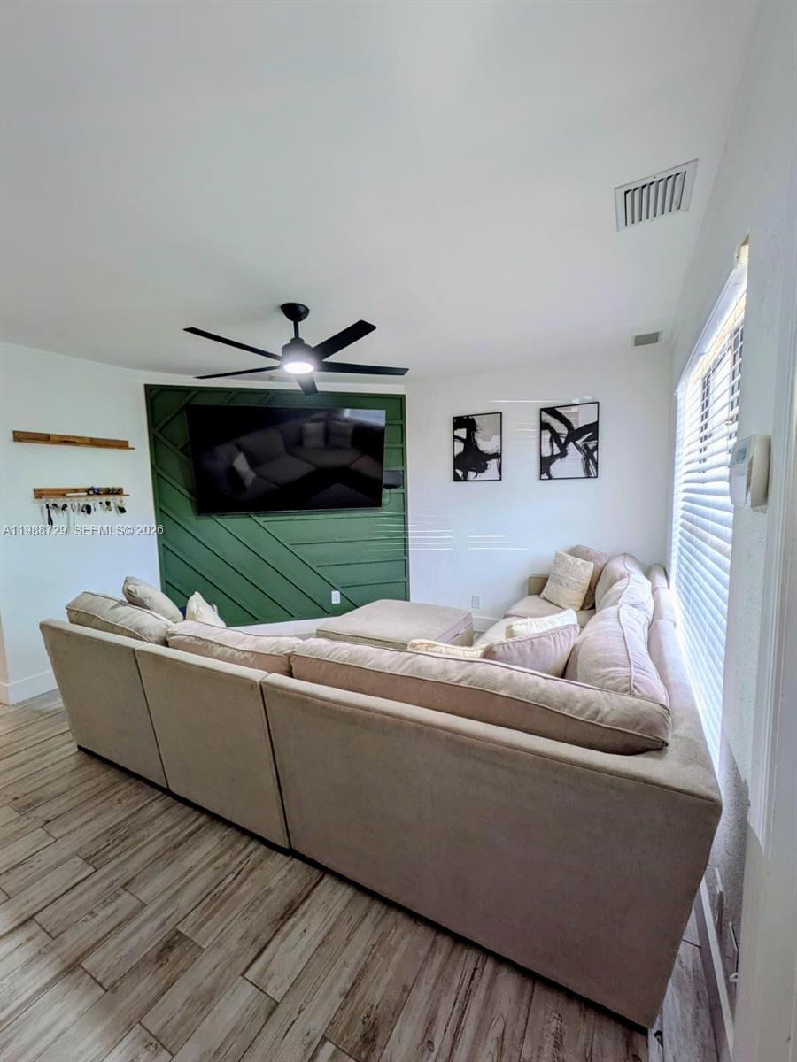 NORTH ANDREWS TERRACE FIR - Residential Lease