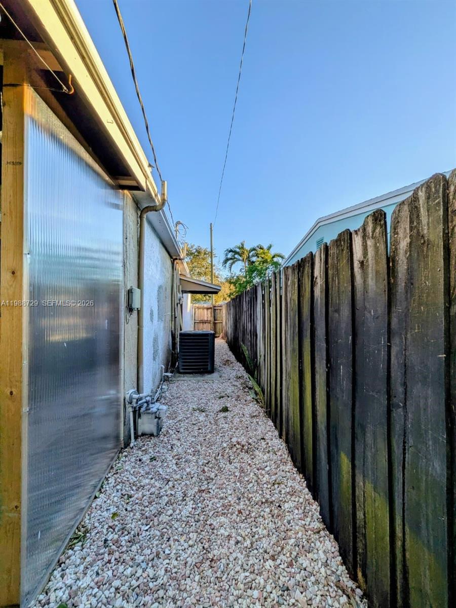 NORTH ANDREWS TERRACE FIR - Residential Lease