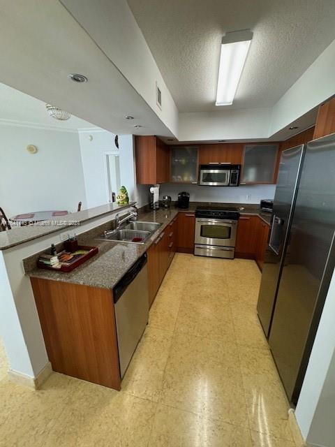 LA PERLA CONDO - Residential Lease