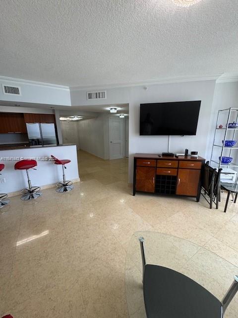 LA PERLA CONDO - Residential Lease