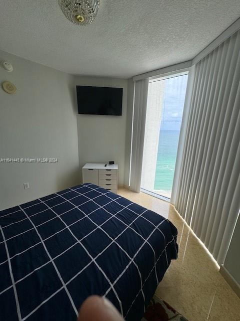 LA PERLA CONDO - Residential Lease