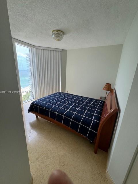 LA PERLA CONDO - Residential Lease