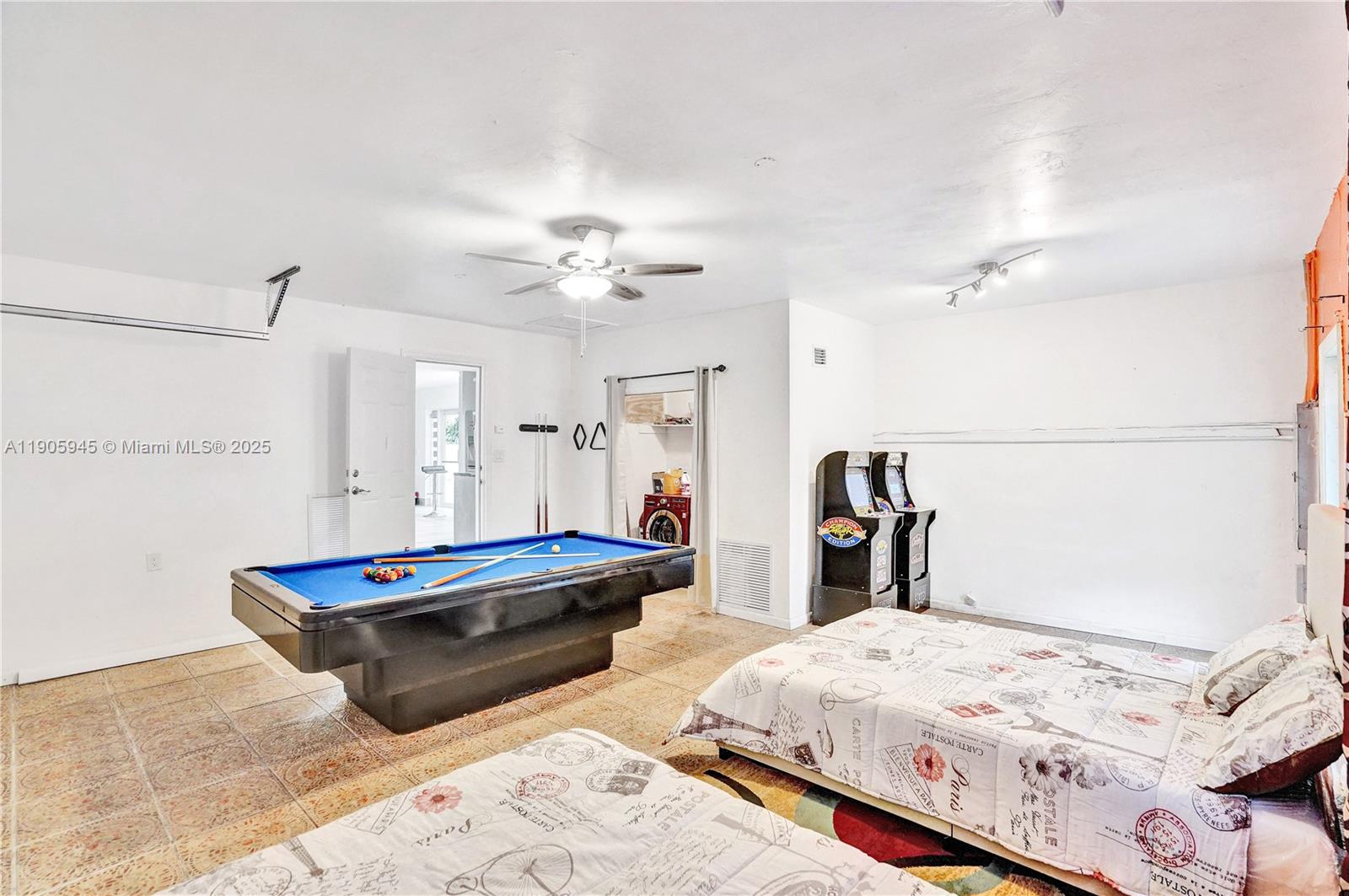 SUNNY ISLES PARK SEC 1 - Residential Lease