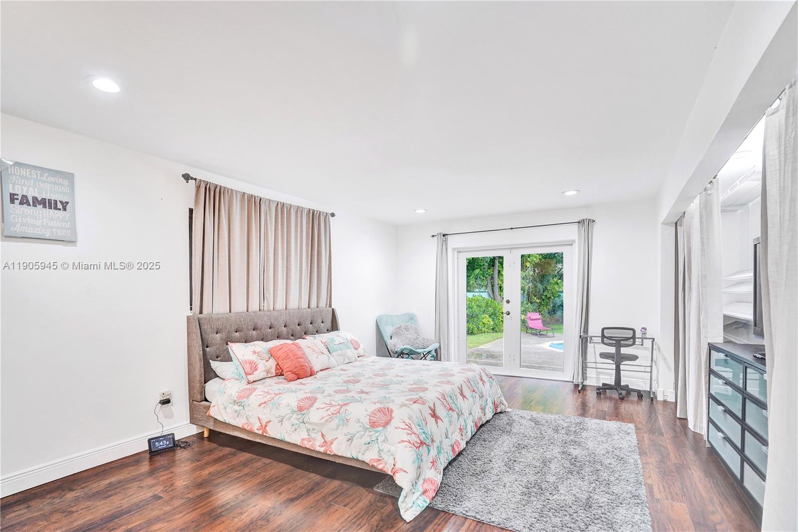 SUNNY ISLES PARK SEC 1 - Residential Lease