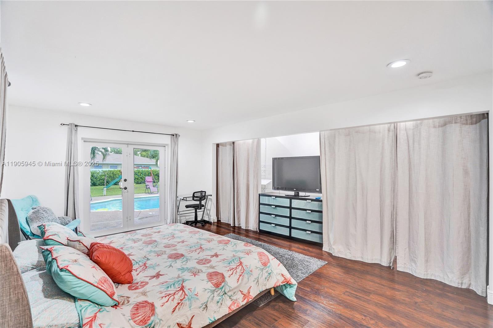 SUNNY ISLES PARK SEC 1 - Residential Lease