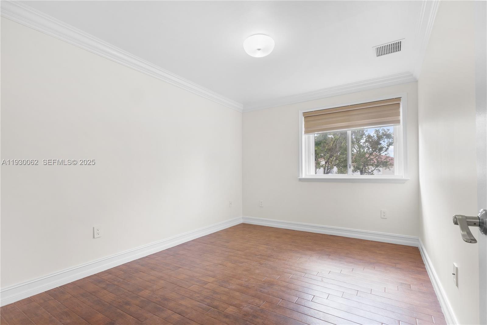 DORAL MEADOWS 1ST ADDN - Residential Lease