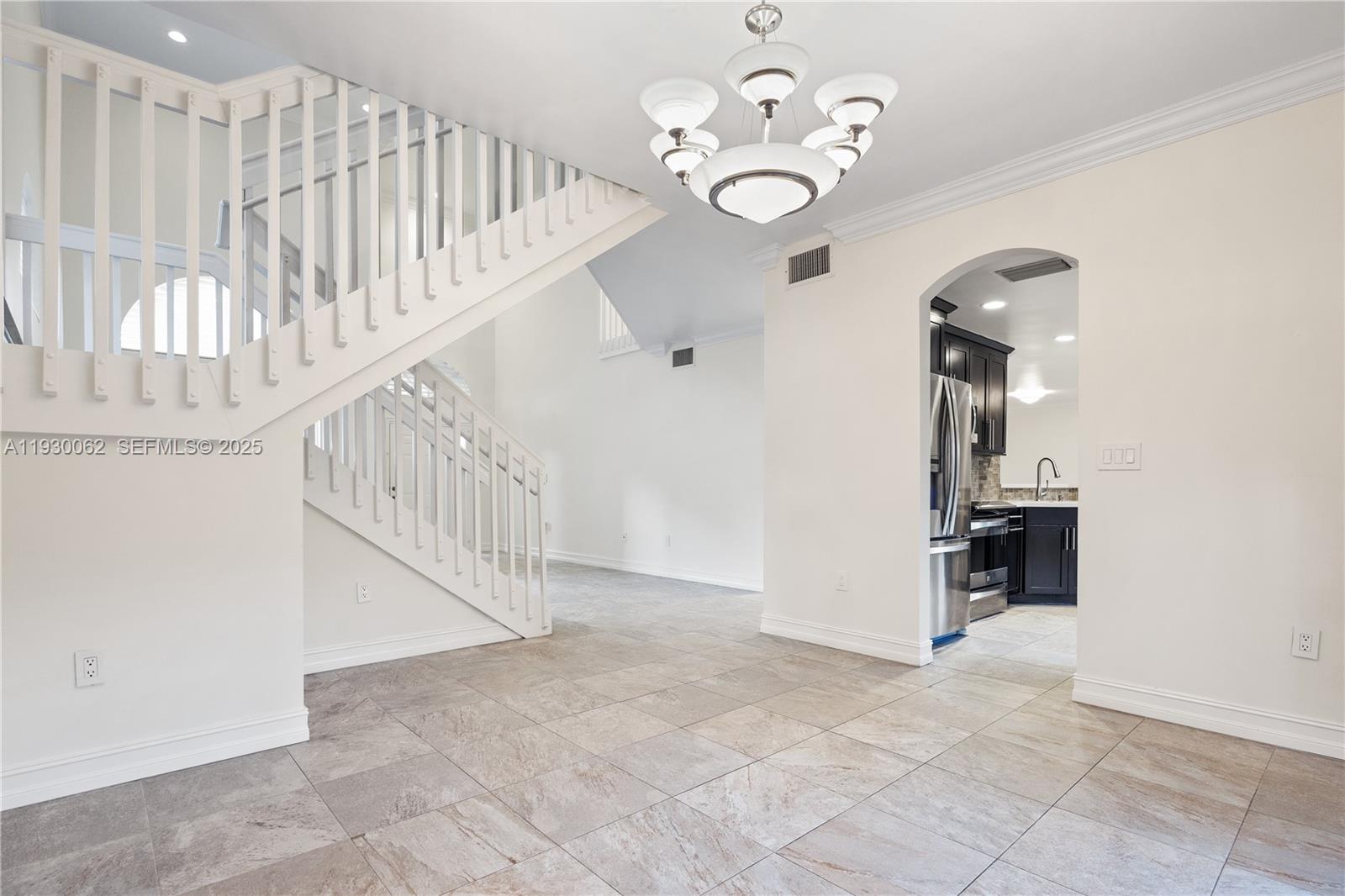 DORAL MEADOWS 1ST ADDN - Residential Lease