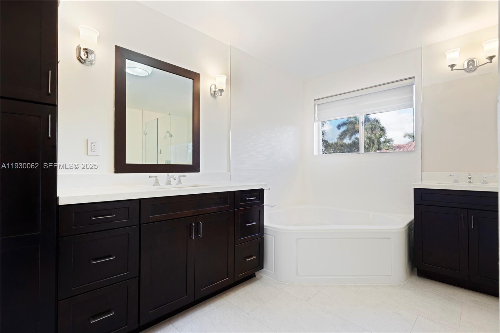 DORAL MEADOWS 1ST ADDN - Residential Lease