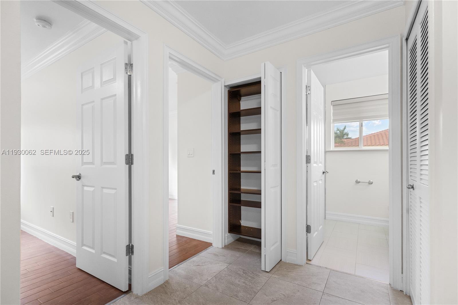 DORAL MEADOWS 1ST ADDN - Residential Lease