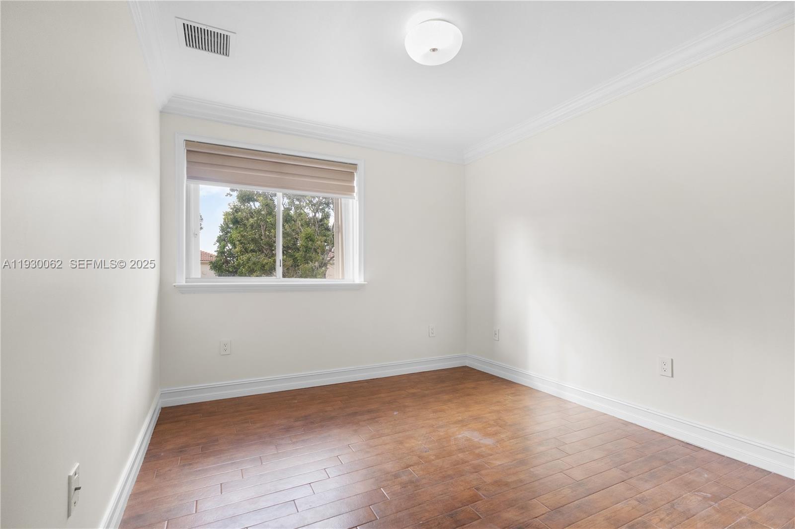 DORAL MEADOWS 1ST ADDN - Residential Lease