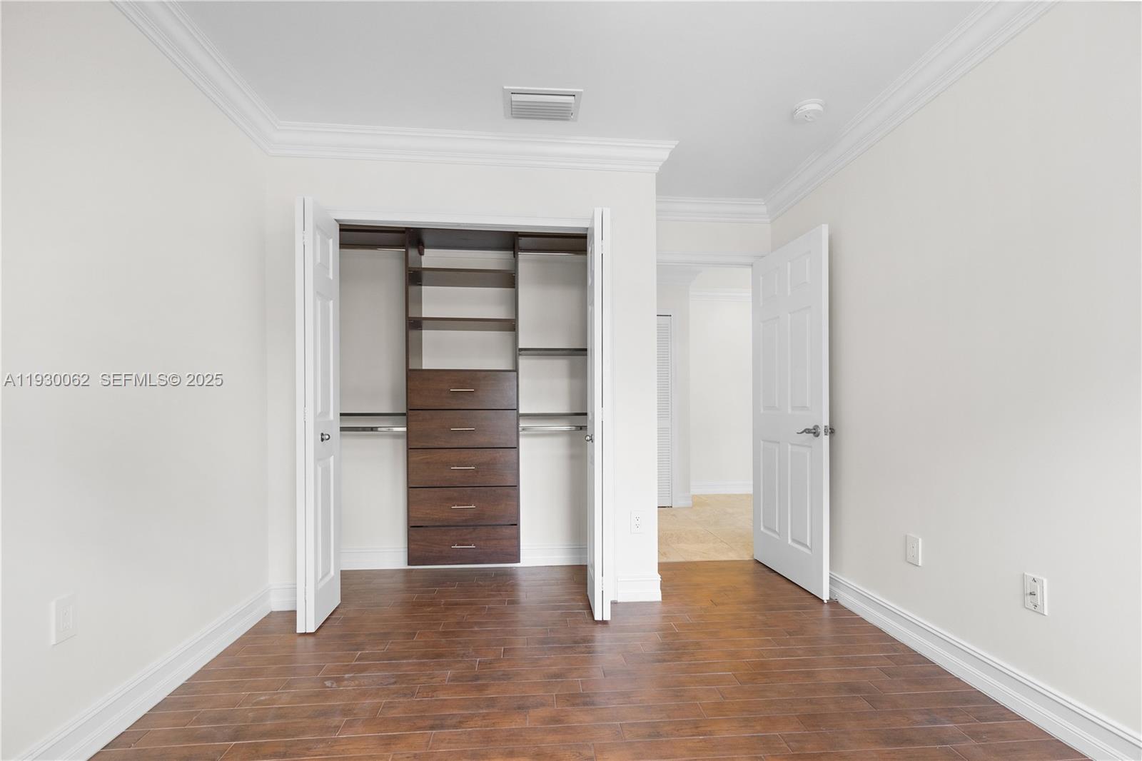 DORAL MEADOWS 1ST ADDN - Residential Lease