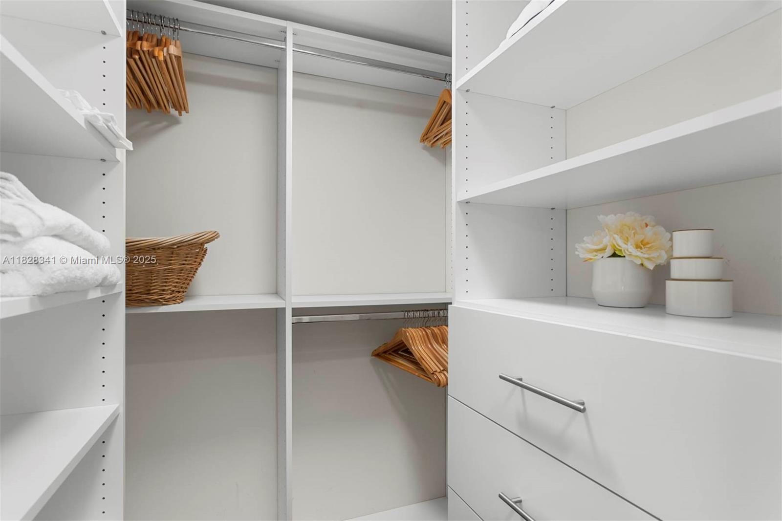 QUADOMAIN TOWER I AND IV - Residential Lease