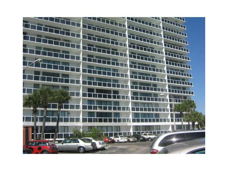 BEAUTIFUL UNIT IN VERY DESIRABLE WATERVIEW BUILDING, IN THE HEART OF AVENTURA. THIS 2/2 HAS A MAGNIFICENT VIEW OF THE INTRACOASTAL, OCEAN AND GOLDEN BEACH AND THE POOL AREA. THE KITCHEN HAS BEEN UPDATED WITH NEW COUNTER TOPS AND STAINLESS STEEL APPLIANCES . THE UNIT HAS BEEN FRESHLY PAINTED AND IS TILED THROUGH OUT. IT BOASTS BASE BOARDS AND CROWN MOLDINGS. THE OPEN BALCONY MAKES THIS UNIT VERY BRIGHT. VERY EASY TO SHOW.BUILDING HAS LOTS OF AMMENITIES. PLEASE CALL LISTING AGENT FOR APPOINTMENT.