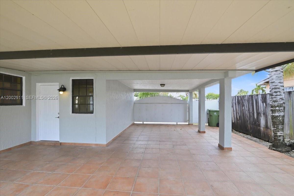 HIALEAH ESTATES - Residential