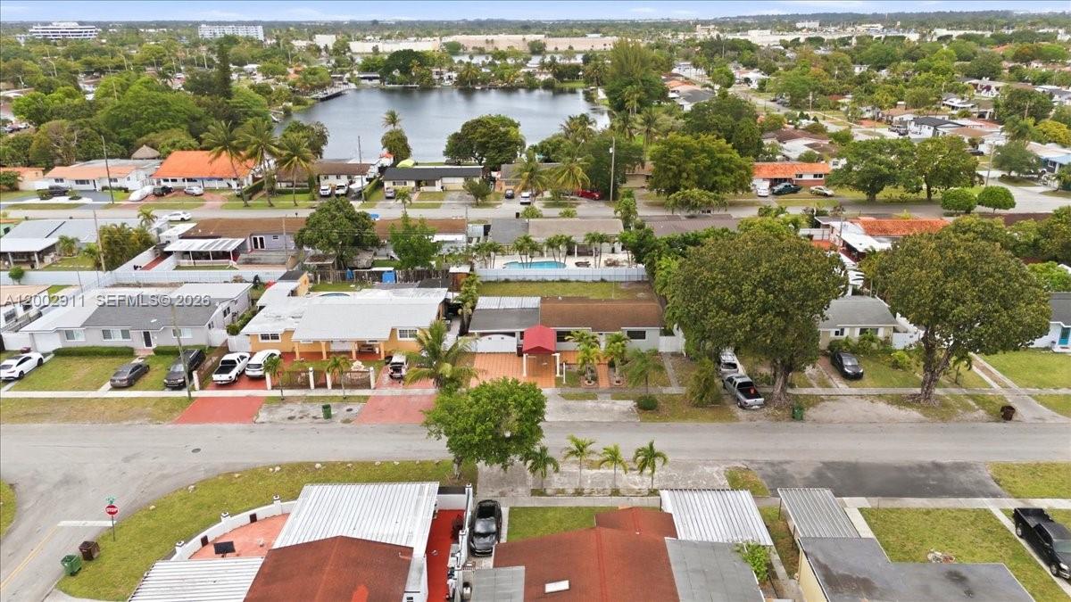 HIALEAH ESTATES - Residential