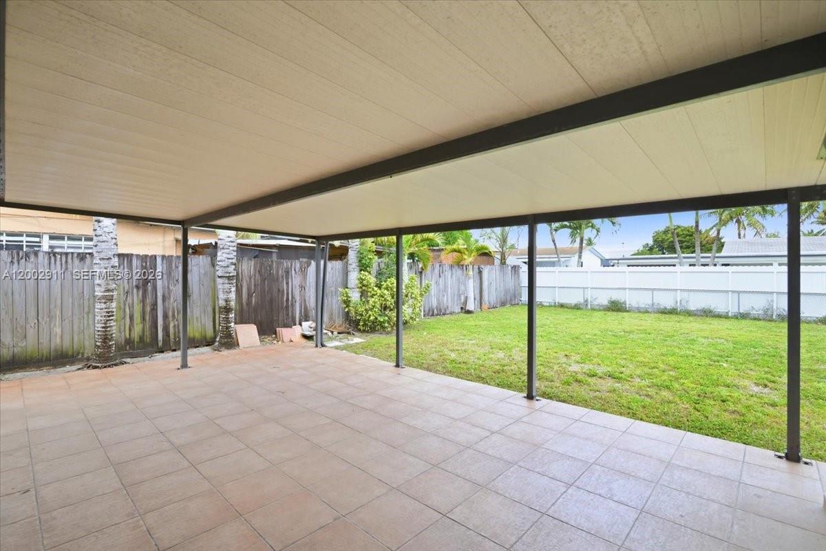 HIALEAH ESTATES - Residential