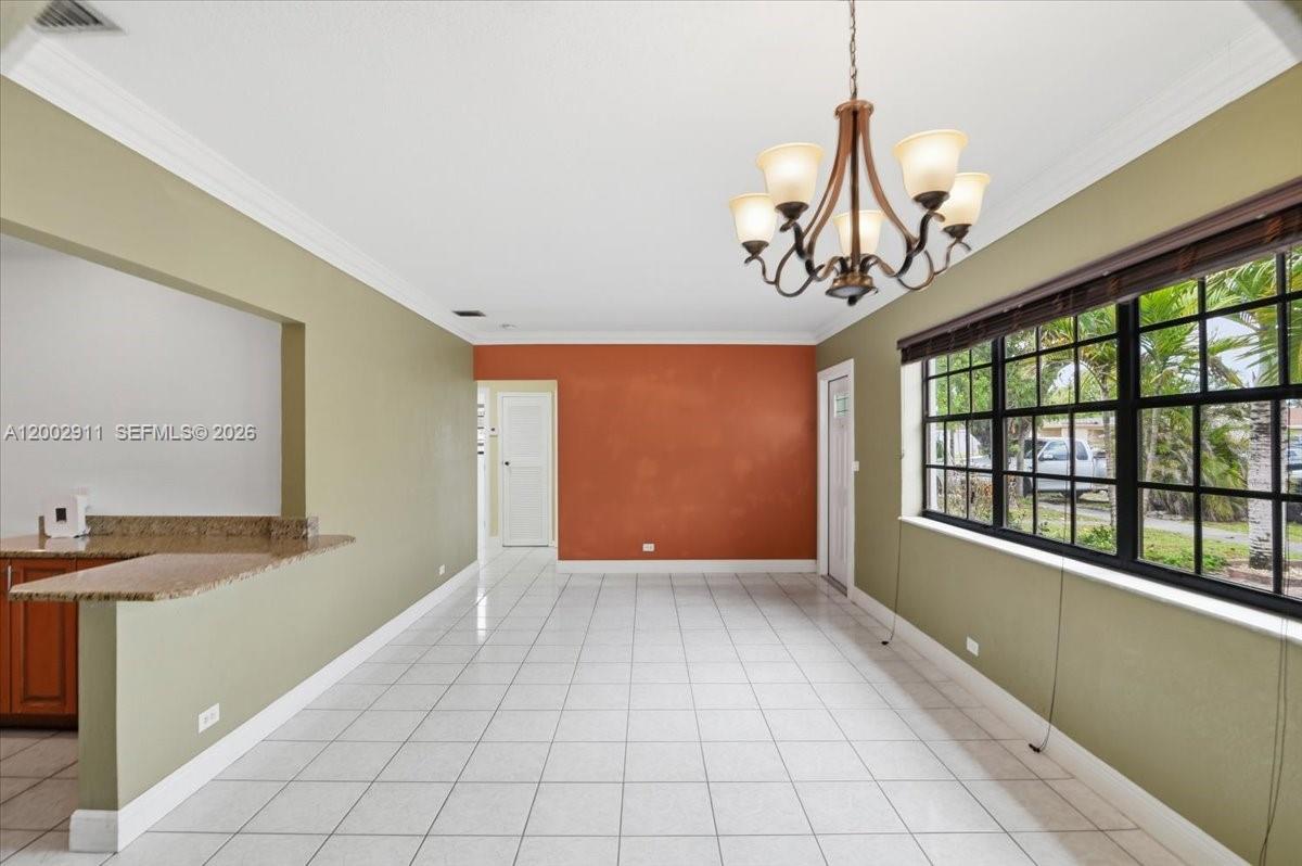 HIALEAH ESTATES - Residential