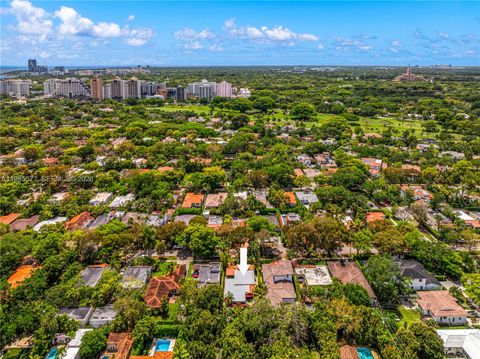 Tiny photo for 737 Majorca Ave, Coral Gables, FL 33134 (MLS # A11985577)