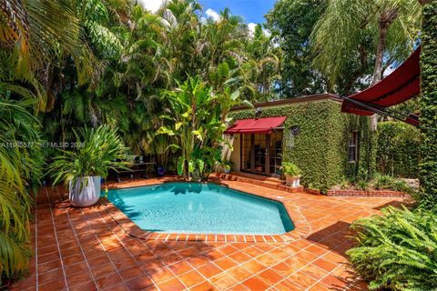Tiny photo for 737 Majorca Ave, Coral Gables, FL 33134 (MLS # A11985577)