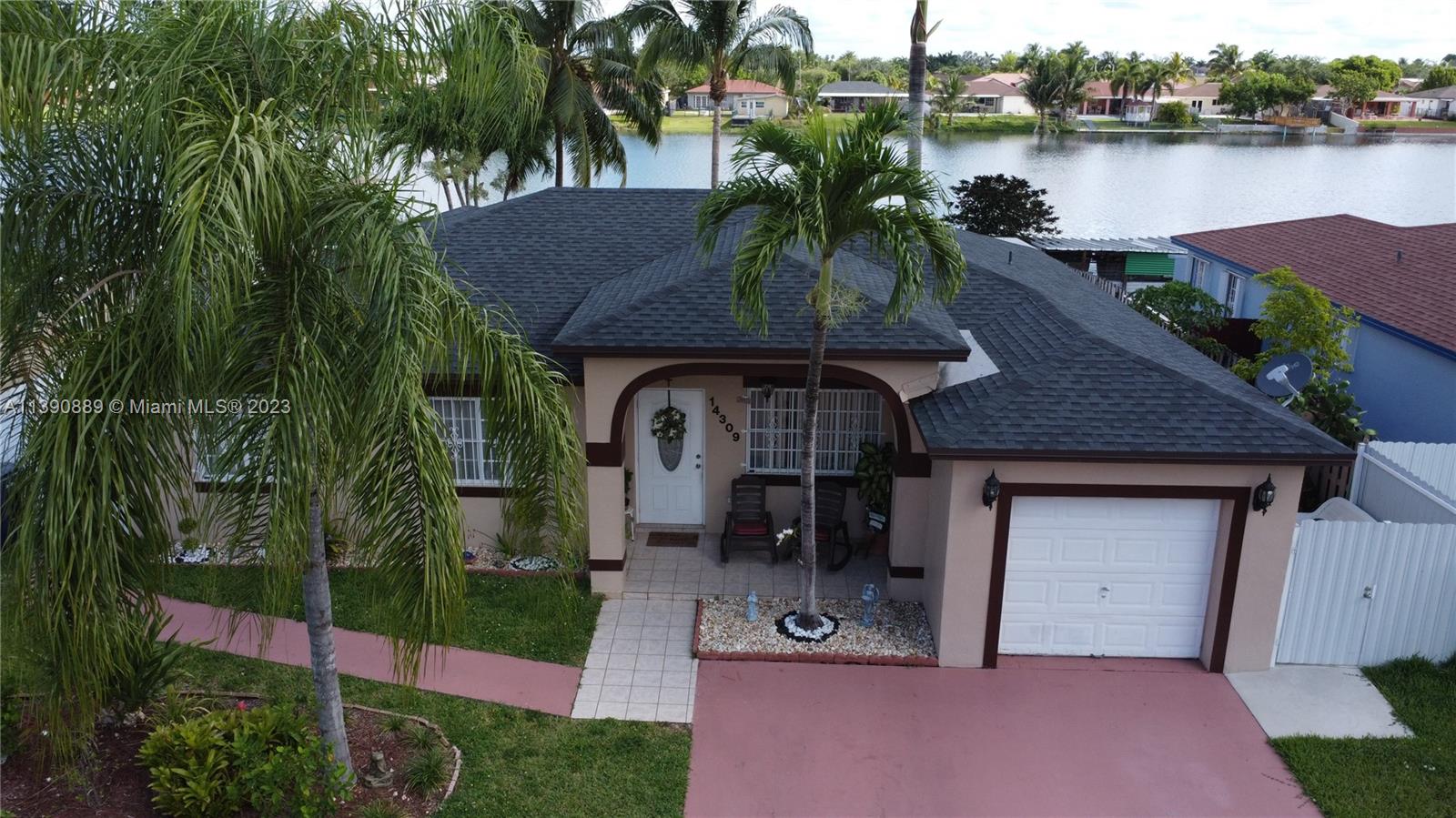 Your little piece of paradise is here. Gorgeous front lake home featuring 3 bedroom and two full bath, formal dining room, great size kitchen and living room. Come and enjoy the beautiful view of the backyard. New refrigerator. Roof was fully replaced on 2020