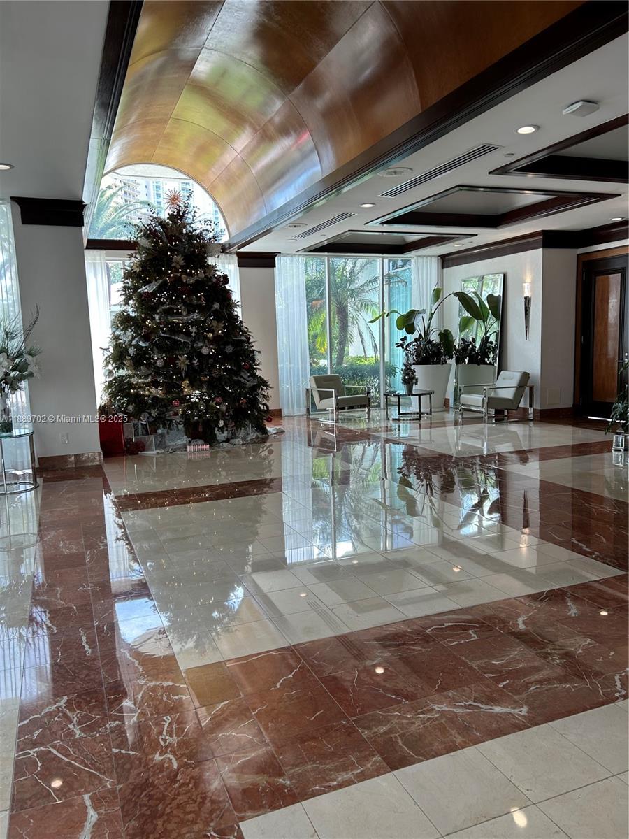 16400 W Collins Ave 644