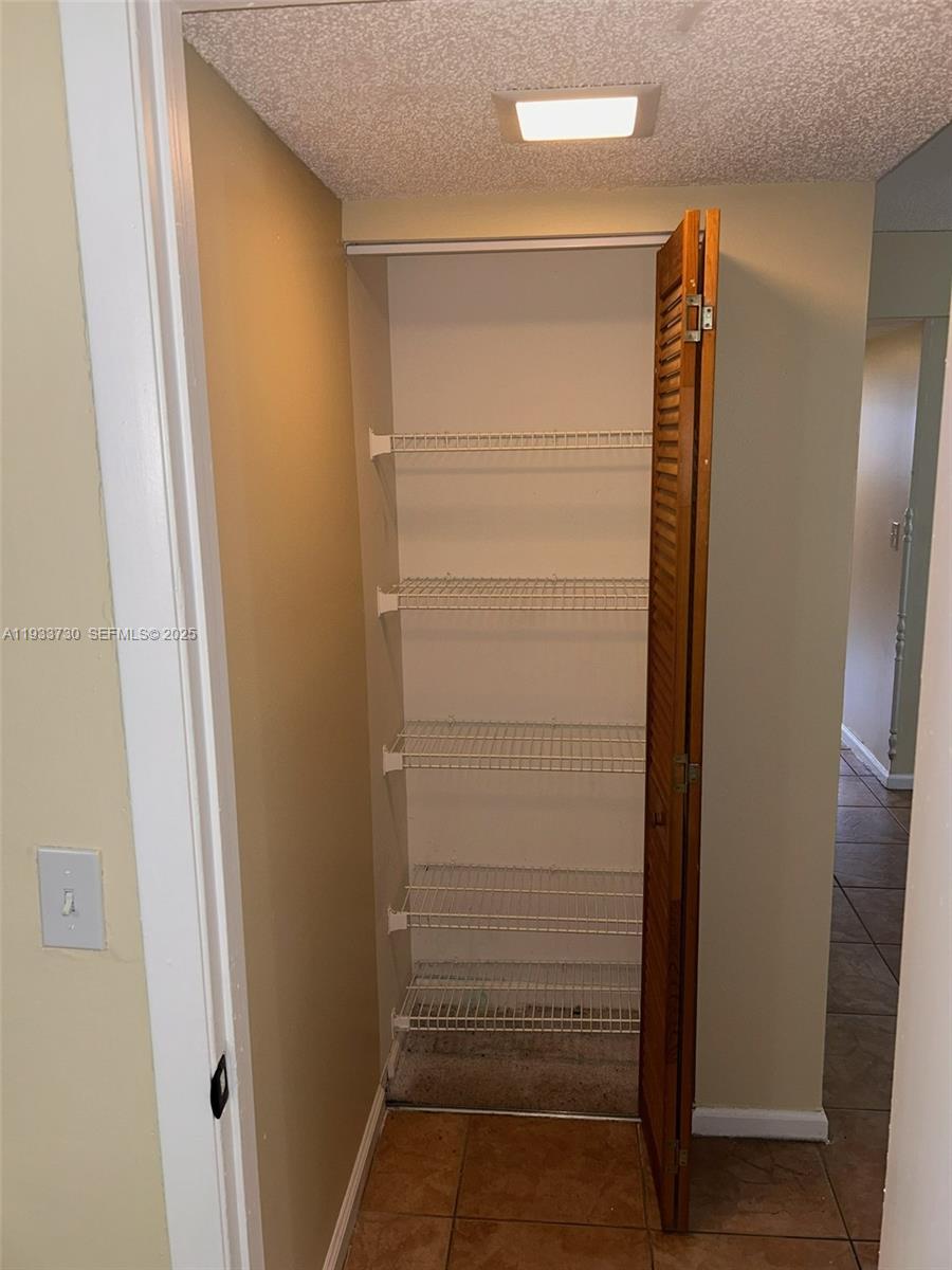 ROYALE GARDENS CONDO - Residential Lease