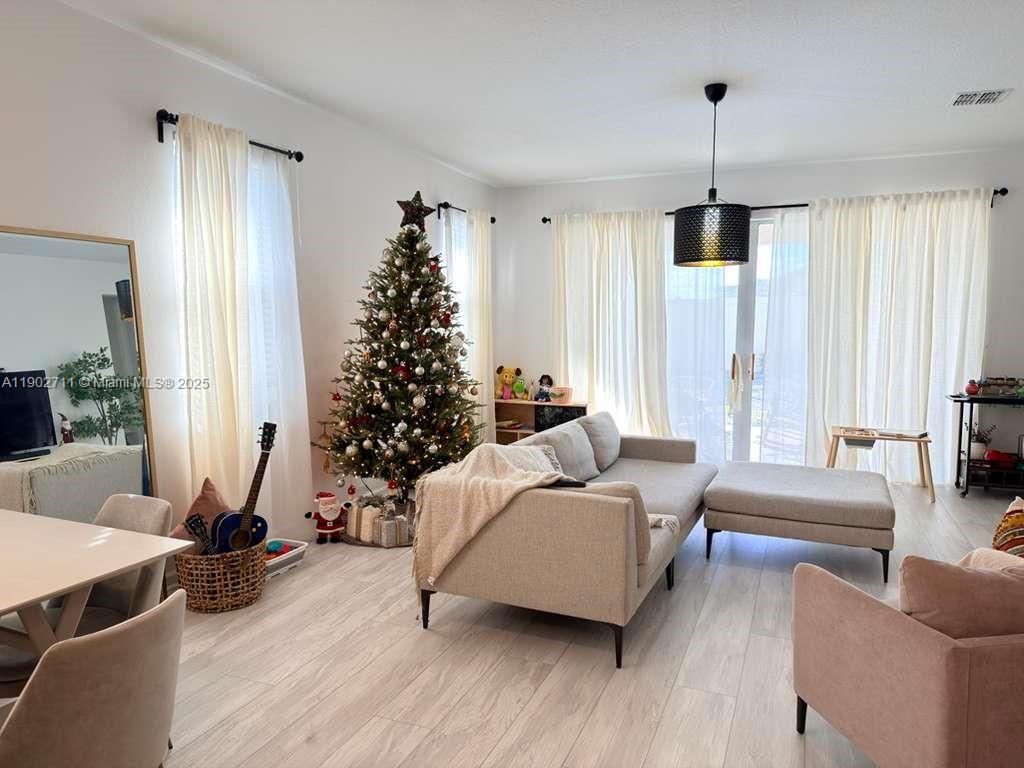 FOREST LAKE PHASE 1 - Residential