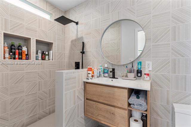 SCHENLEY PARK SEC 2 - Residential Lease
